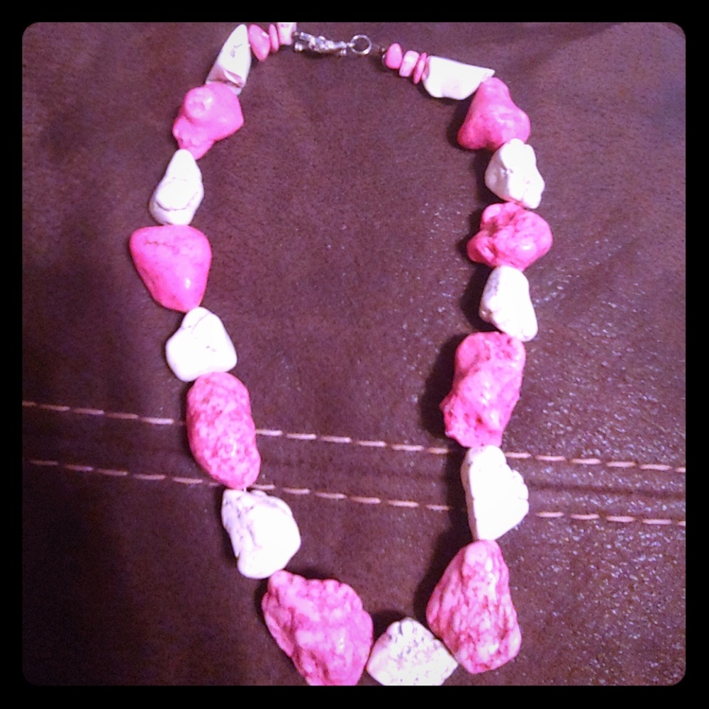 Western rock necklace